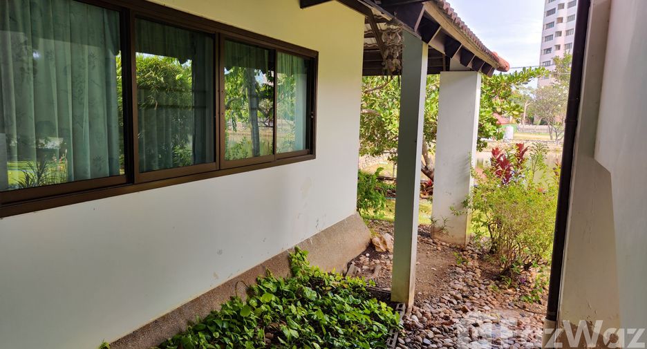 For sale 4 bedrooms house in Cha Am, Phetchaburi