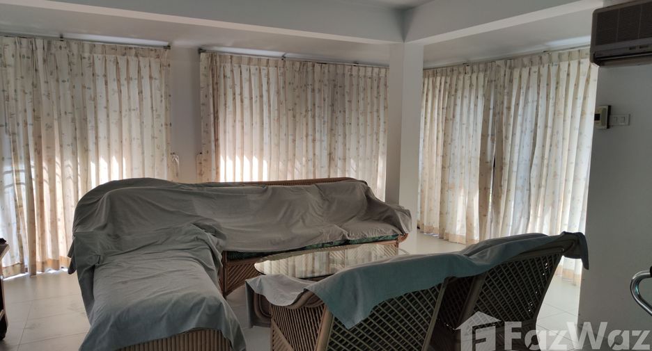 For sale 4 bedrooms house in Cha Am, Phetchaburi