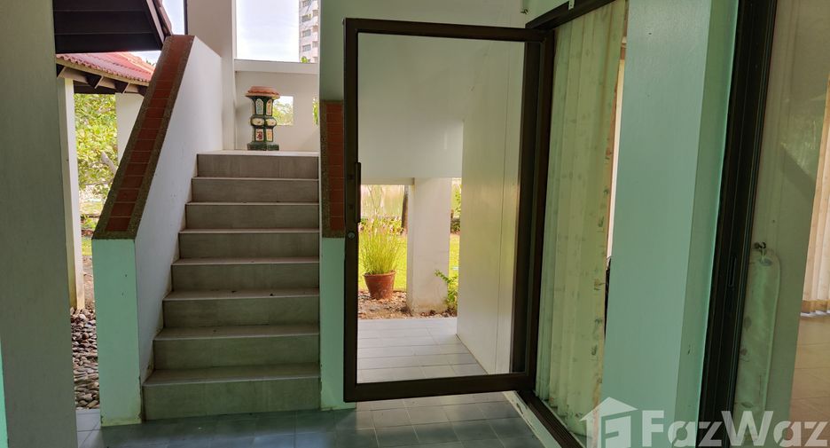 For sale 4 bedrooms house in Cha Am, Phetchaburi