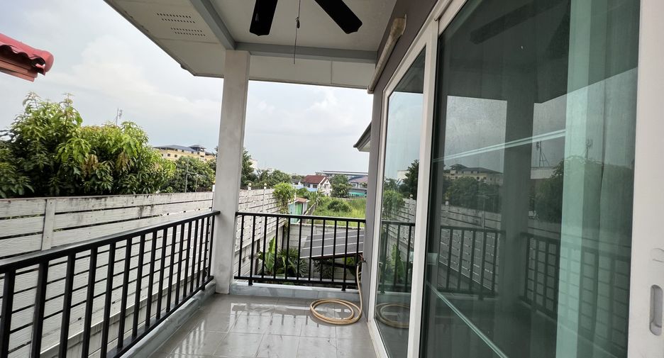 For sale 4 bedrooms house in Min Buri, Bangkok