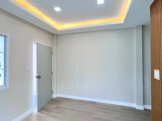 For sale 2 ベッドルーム townhouse in Thalang, Phuket