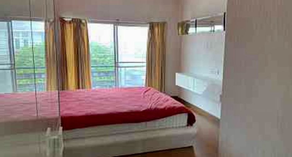 For sale 3 bedrooms house in Khlong Sam Wa, Bangkok