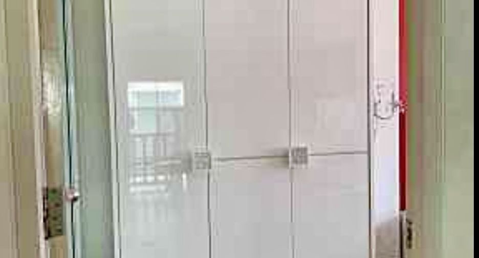 For sale 3 bedrooms house in Khlong Sam Wa, Bangkok