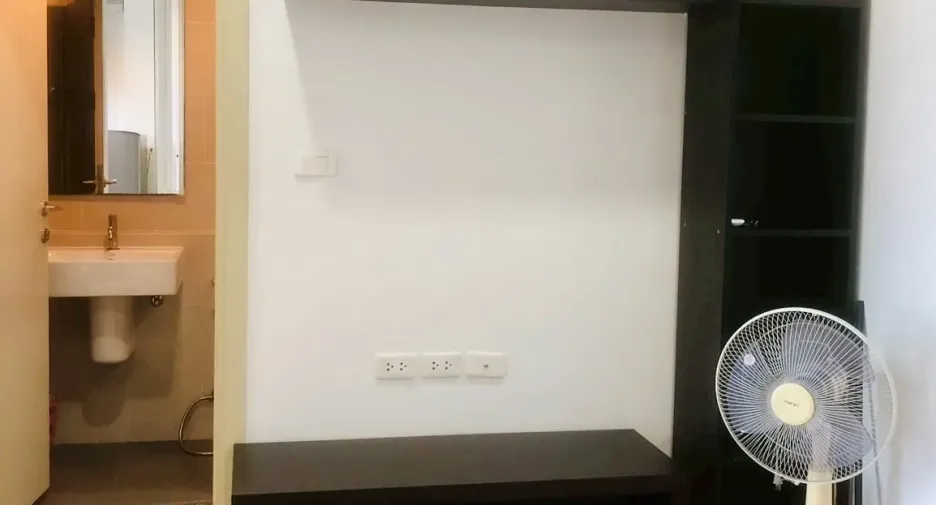 For sale 1 bed condo in Bang Kapi, Bangkok