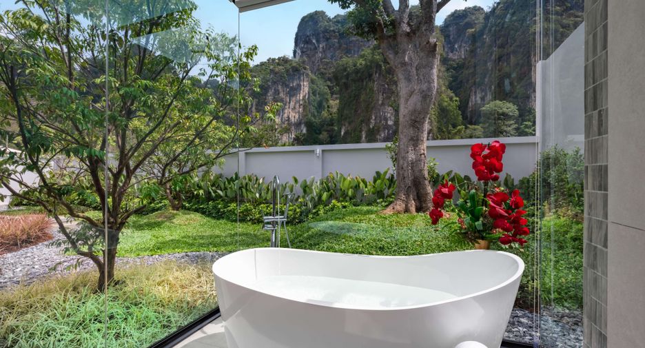 For sale 3 bedrooms villa in Mueang Krabi, Krabi
