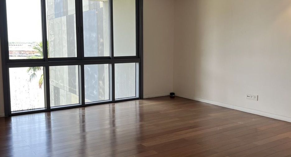 À vendre 3 chambres condo à Yan Nawa, Bangkok