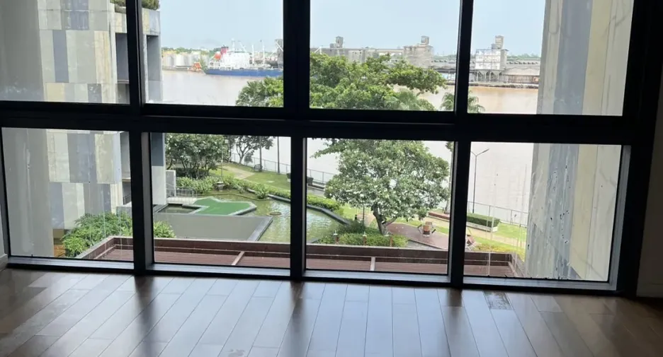 For sale 3 bedrooms condo in Yan Nawa, Bangkok