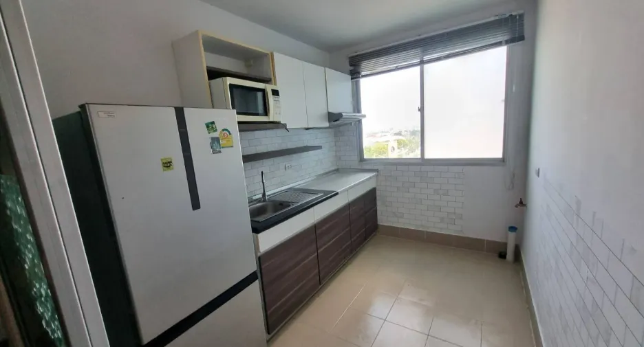 For sale 1 bed condo in Si Racha, Chonburi