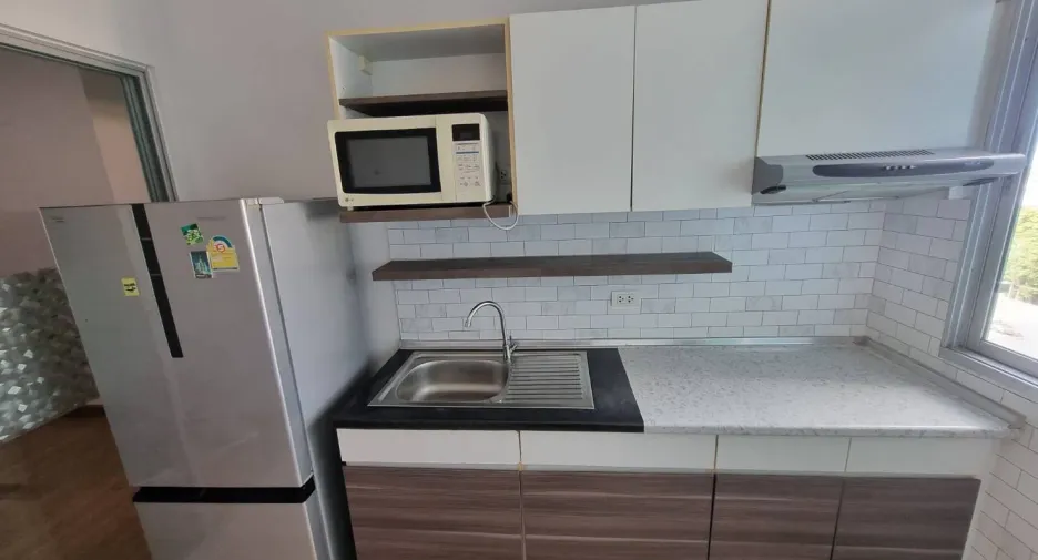 For sale 1 bed condo in Si Racha, Chonburi
