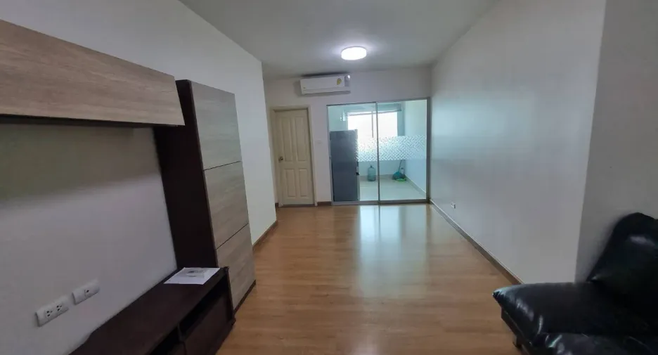 For sale 1 bed condo in Si Racha, Chonburi