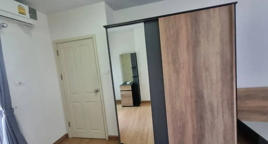 For sale 1 bed condo in Si Racha, Chonburi