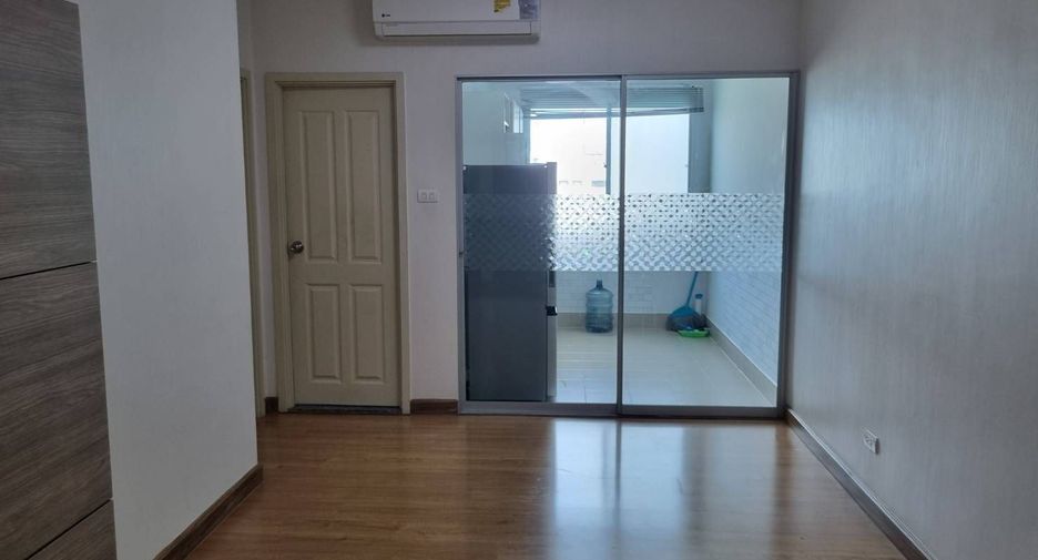 For sale 1 bed condo in Si Racha, Chonburi