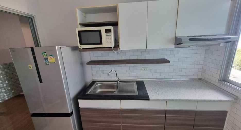 For sale 1 bed condo in Si Racha, Chonburi