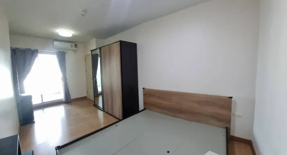 For sale 1 bed condo in Si Racha, Chonburi