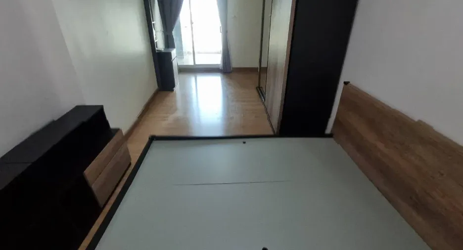 For sale 1 bed condo in Si Racha, Chonburi