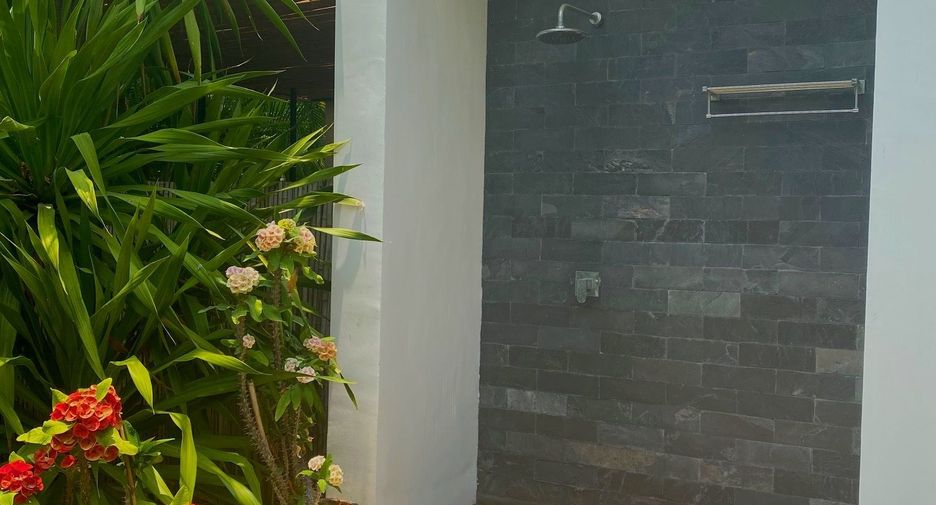 For sale 5 bedrooms villa in Cha Am, Phetchaburi