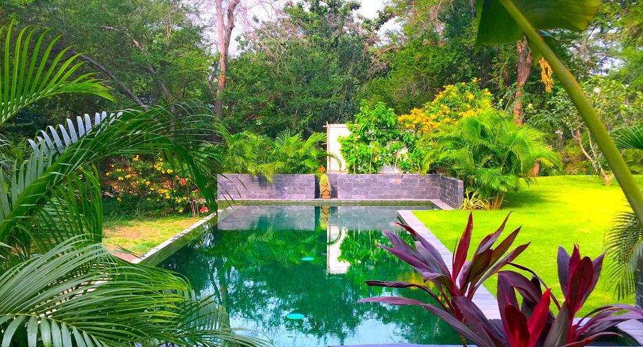 For sale 5 bedrooms villa in Cha Am, Phetchaburi