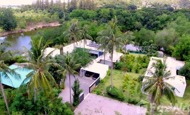 For sale 5 bedrooms villa in Cha Am, Phetchaburi