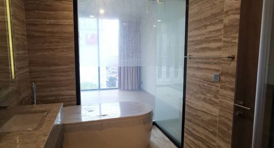 Condo en venta y en alquiler de 2 habitaciones en Khlong Toei, Bangkok