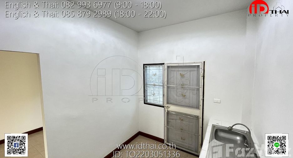 For sale 2 bedrooms townhouse in Mueang Udon Thani, Udon Thani
