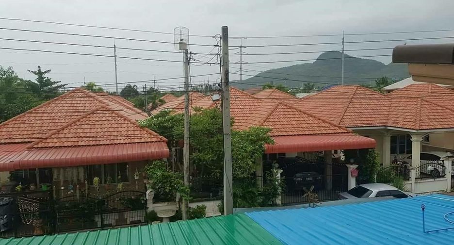 For sale 2 bedrooms townhouse in Hua Hin, Prachuap Khiri Khan