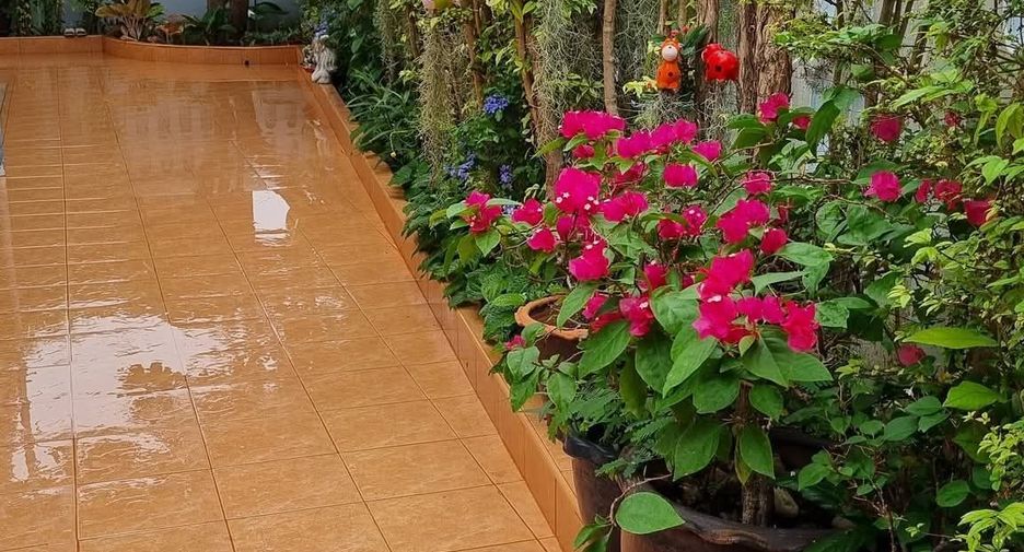 For rent 4 bedrooms house in Bang Lamung, Chonburi