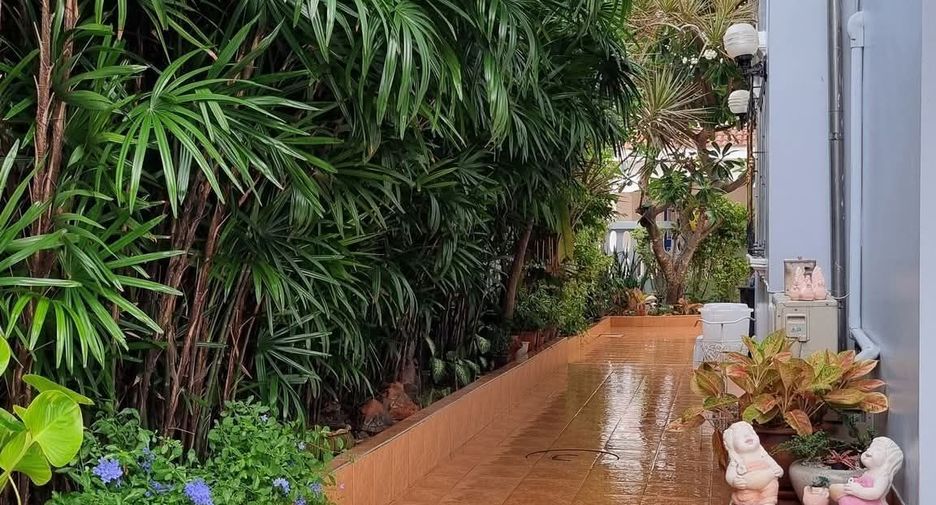 For rent 4 bedrooms house in Bang Lamung, Chonburi