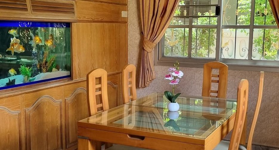 For rent 4 bedrooms house in Bang Lamung, Chonburi