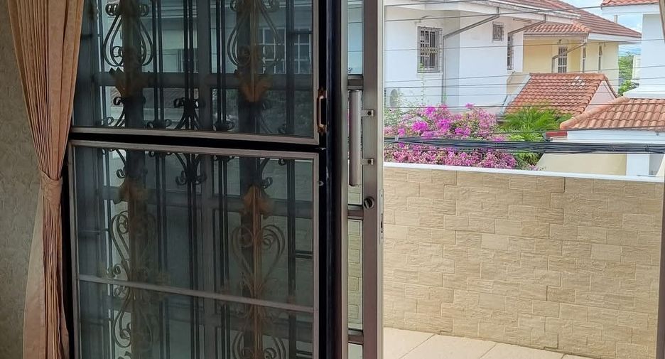 For rent 4 bedrooms house in Bang Lamung, Chonburi