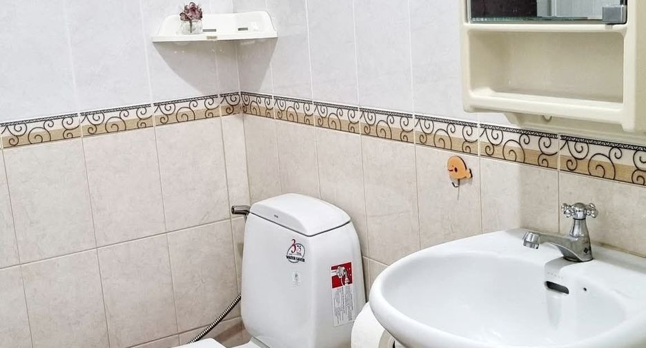 For rent 4 bedrooms house in Bang Lamung, Chonburi