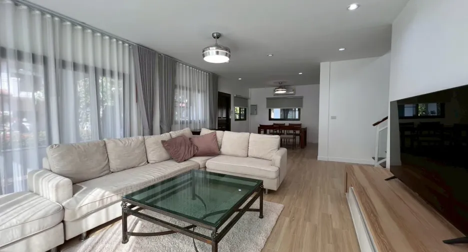 For sale and for rent 3 bedrooms house in Sattahip, Chonburi