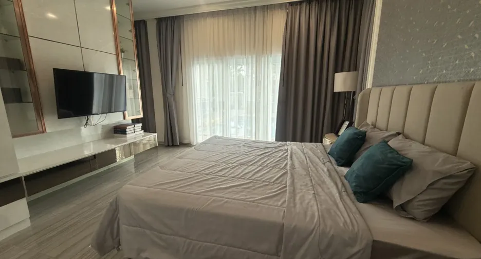 Villa en venta y en alquiler de 3 habitaciones en Bang Lamung, Chonburi