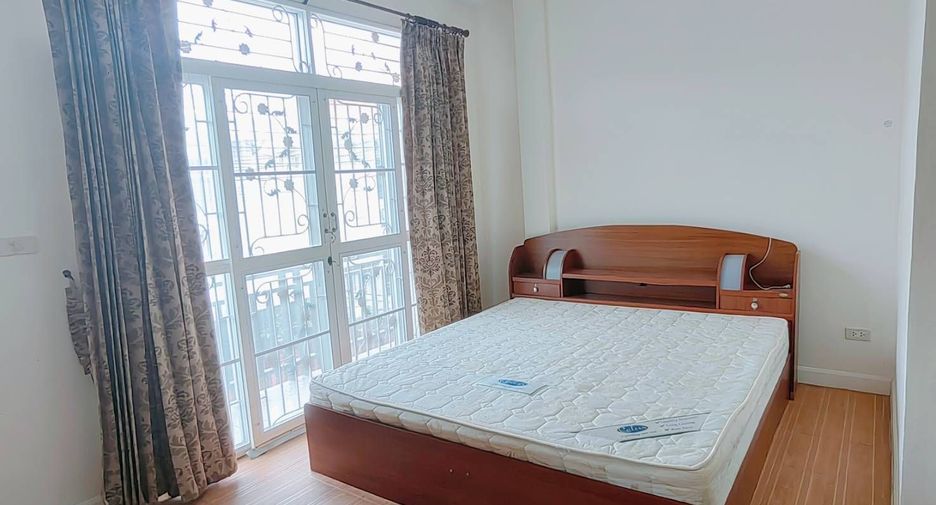 For sale 3 bedrooms townhouse in Hua Hin, Prachuap Khiri Khan