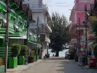For sale 2 ベッドルーム townhouse in Cha Am, Phetchaburi