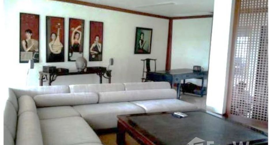 For rent 3 bedrooms condo in Na Jomtien, Pattaya