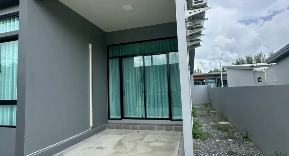 For rent 2 bedrooms townhouse in Thalang, Phuket