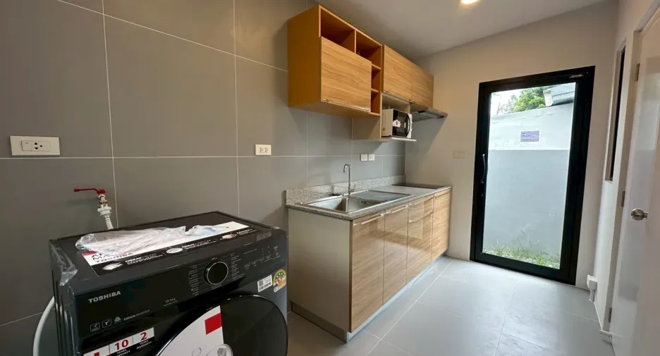 For rent 2 bedrooms townhouse in Thalang, Phuket