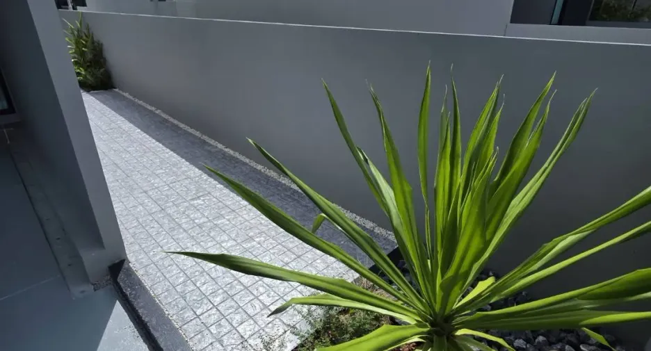 For rent 2 bedrooms townhouse in Thalang, Phuket