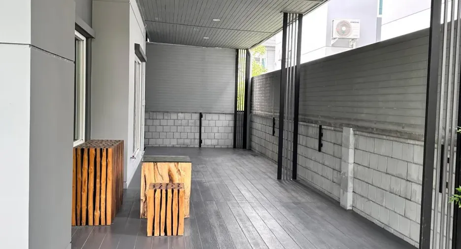 For sale 4 bedrooms house in Prawet, Bangkok
