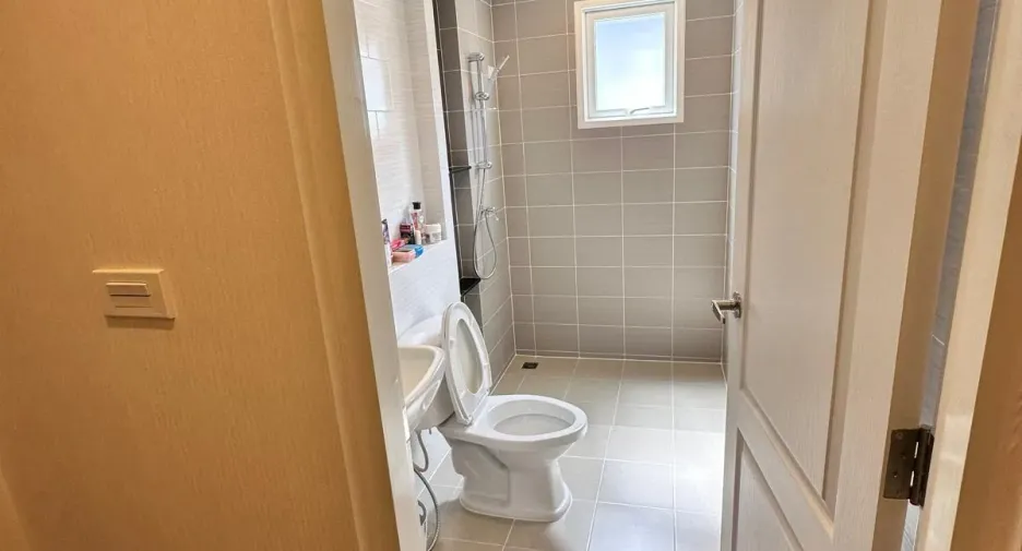 For sale 4 bedrooms house in Prawet, Bangkok