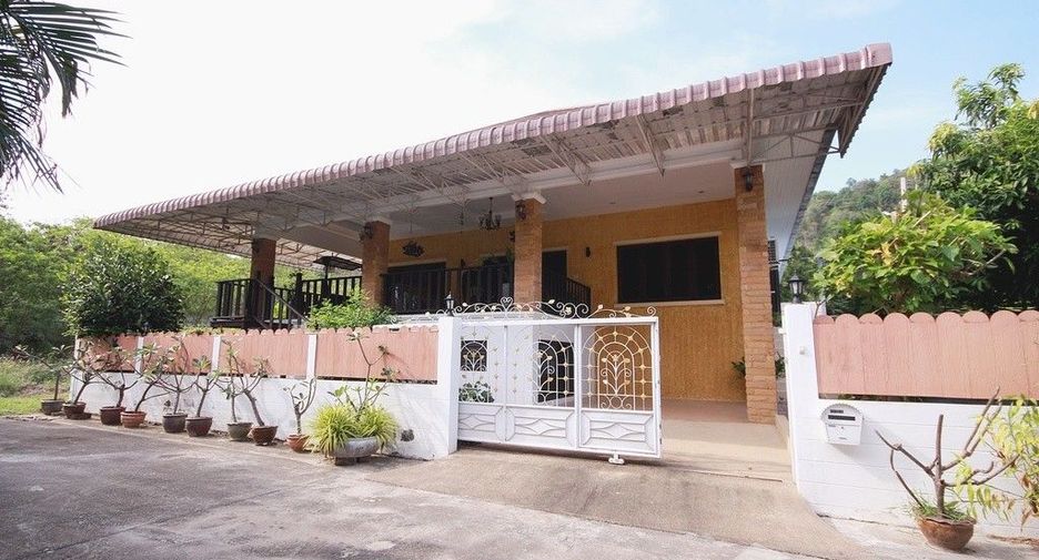 For sale 2 bedrooms villa in Hua Hin, Prachuap Khiri Khan