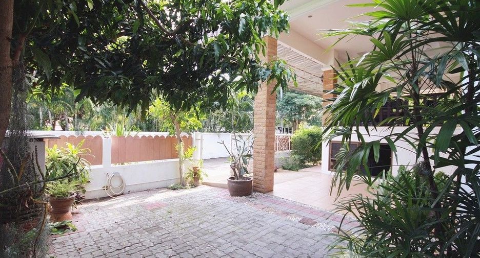For sale 2 bedrooms villa in Hua Hin, Prachuap Khiri Khan
