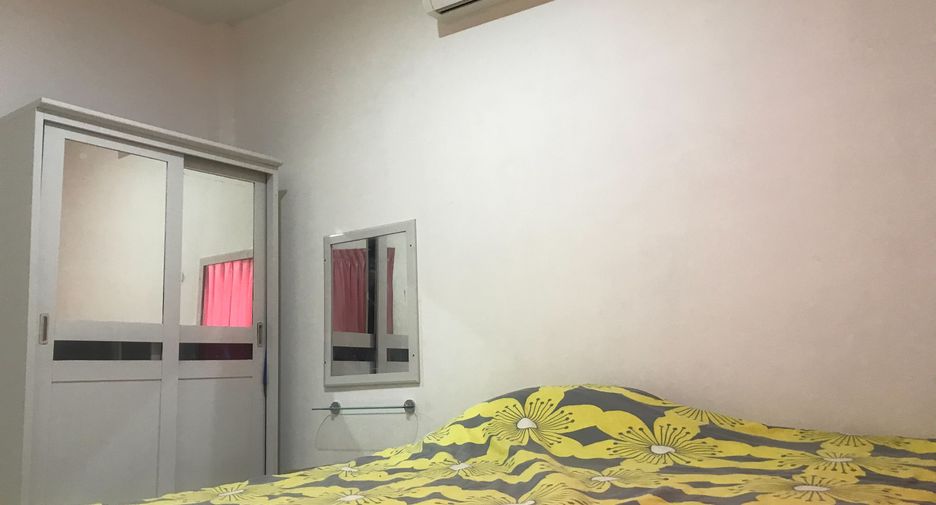 Reihenhaus zur Miete mit 2 Zimmer in Bang Lamung, Chonburi