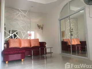 Casa adosada en alquiler de 2 habitaciones en Bang Lamung, Chonburi