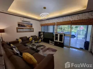 Casa adosada en alquiler de 4 habitaciones en Bang Lamung, Chonburi