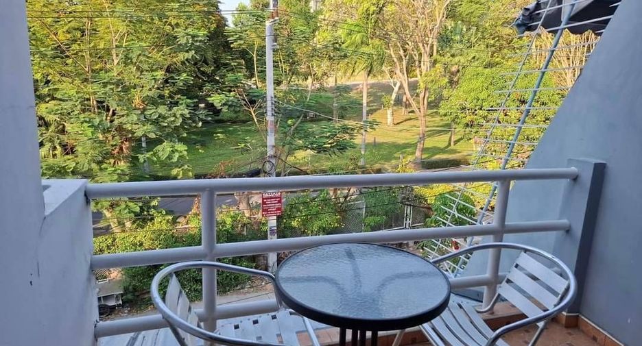 For rent 4 ベッドルーム townhouse in Bang Lamung, Chonburi