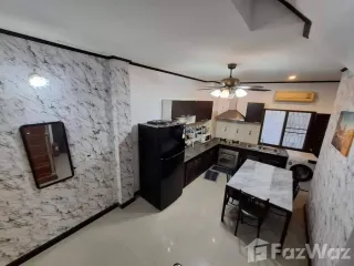 Casa adosada en alquiler de 4 habitaciones en Bang Lamung, Chonburi