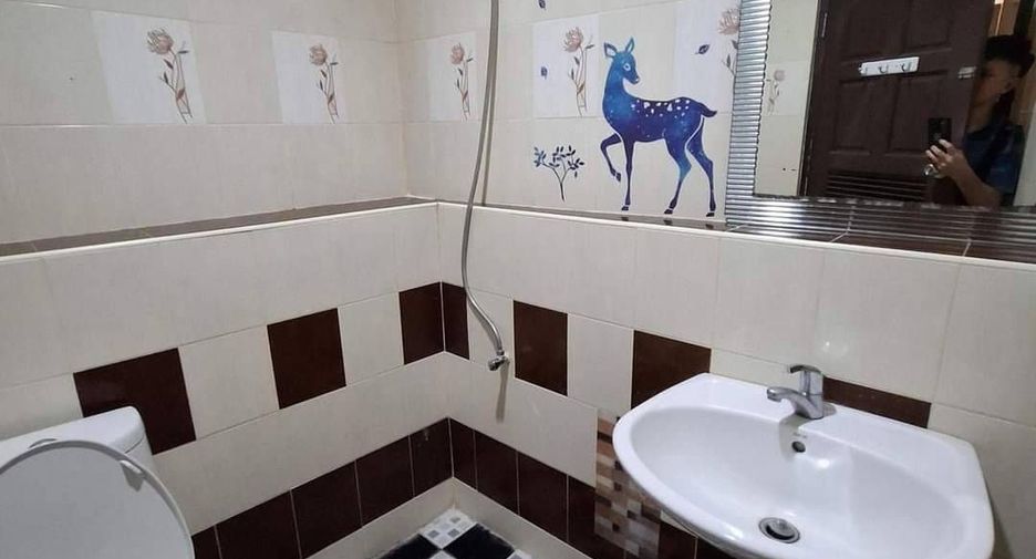For rent 4 bedrooms townhouse in Bang Lamung, Chonburi