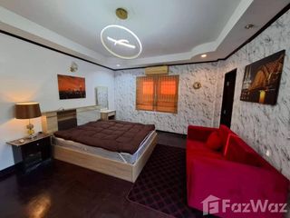 Casa adosada en alquiler de 4 habitaciones en Bang Lamung, Chonburi