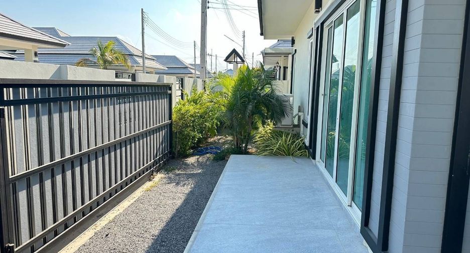 For rent 3 bedrooms villa in Hua Hin, Prachuap Khiri Khan